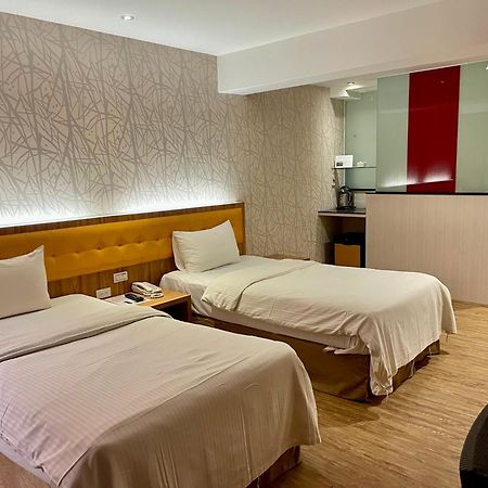 Bamboo Hotel Kaohsiung Bagian luar foto