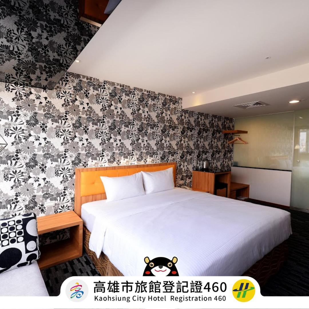 Bamboo Hotel Kaohsiung Bagian luar foto