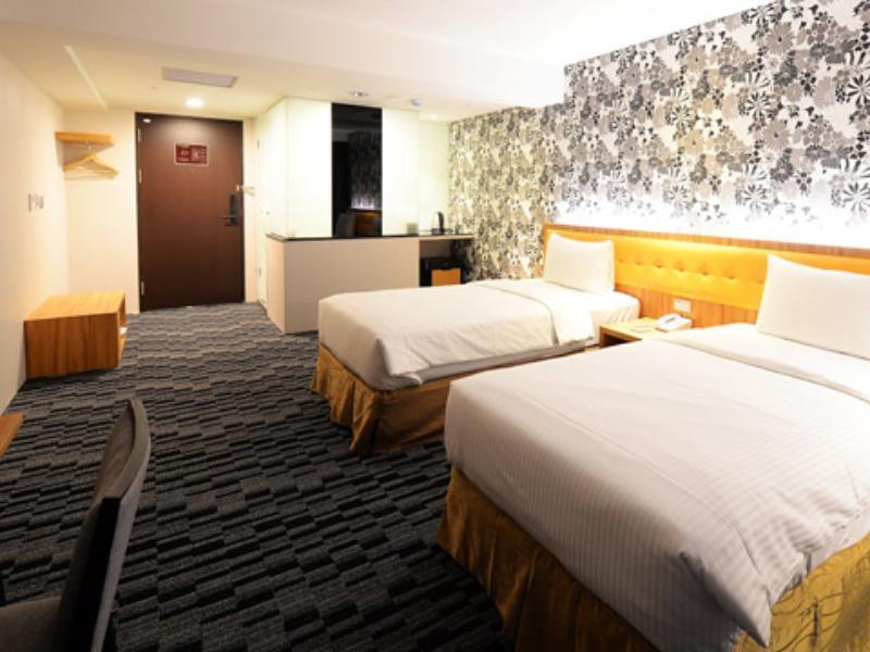 Bamboo Hotel Kaohsiung Bagian luar foto